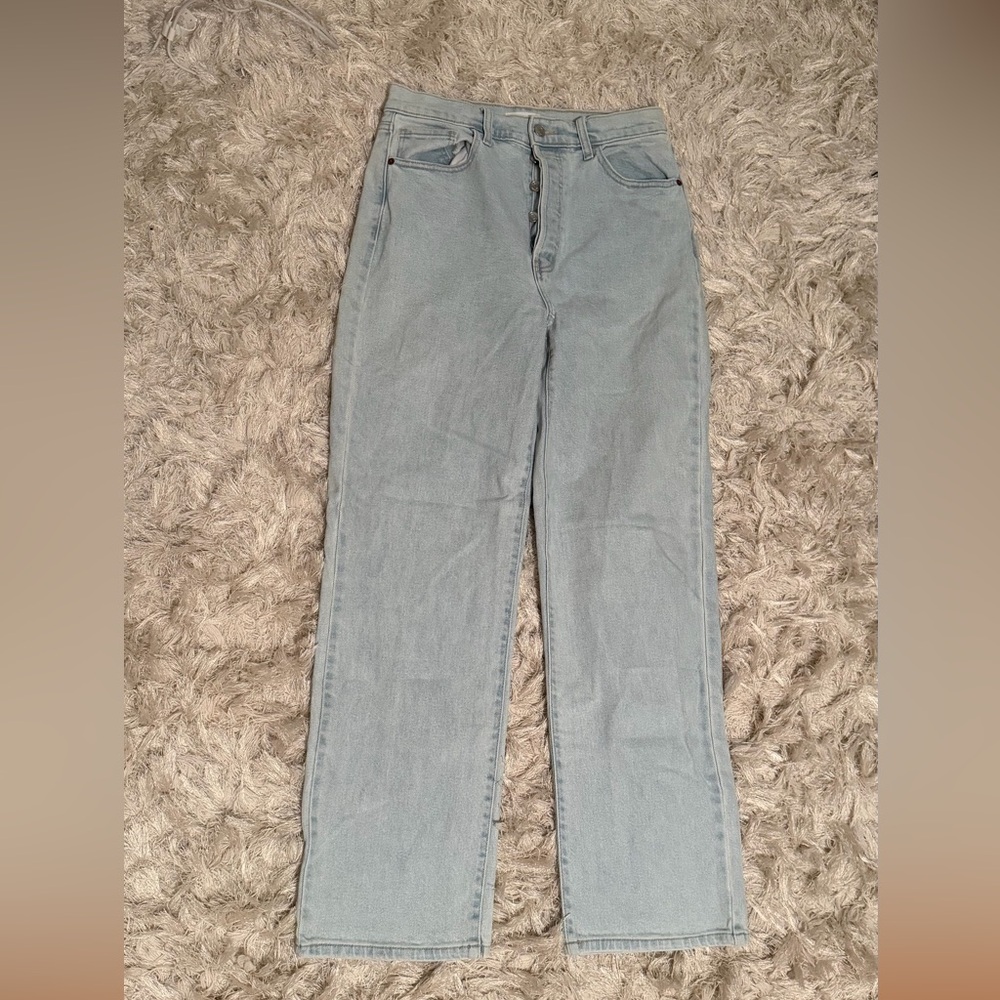 BOGO 🛍️ Light Wash Women's Straight Leg Jeans